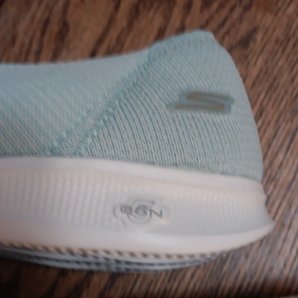 NWOT SKECHERS GEN 5 GOGA MAT SIZE 8 AQUAMARINE/BABY BLUE - Picture 3 of 11